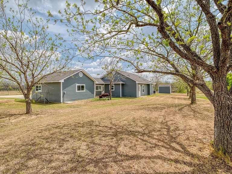 2950 County Road 484 — Photo 4