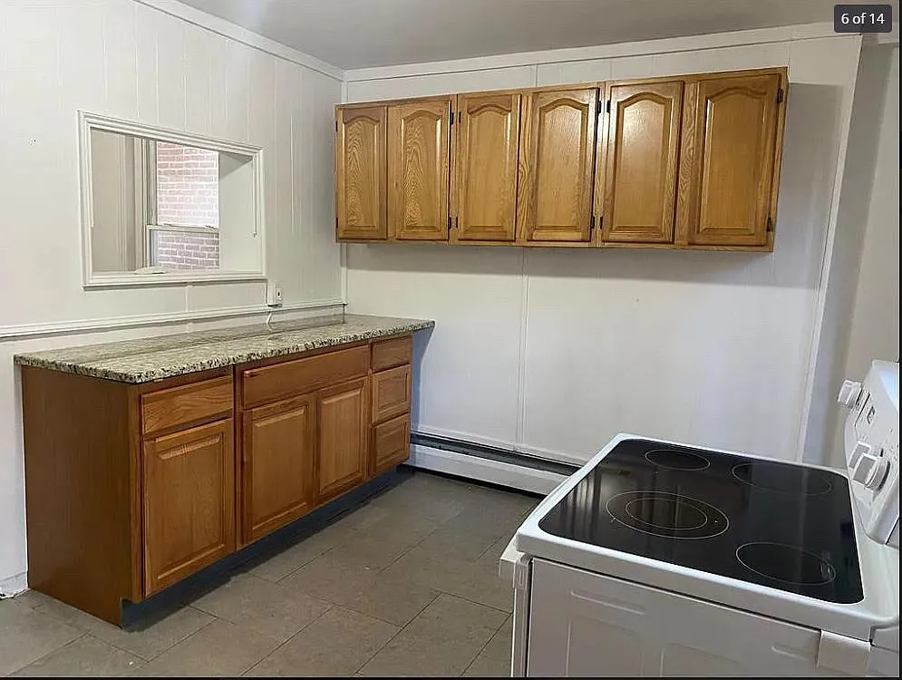 3 bed, 924 sqft, $1,840 — Photo 3