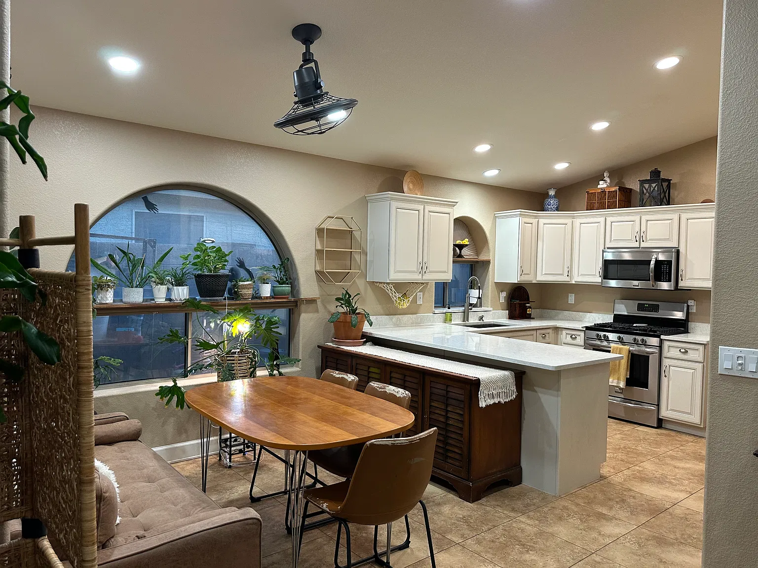3 bed, 1441 sqft, $1,850 — Photo 2