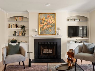 160 Pine St APT 12, Newton, MA, 02466
