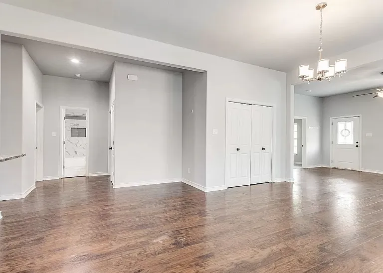 1731 E Chaffin St — Photo 6