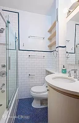 5th image of 125 E 4th St APT 2