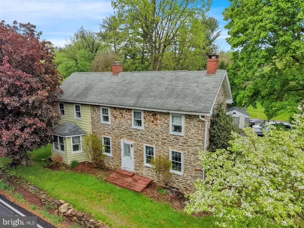 2315 Strasburg Rd, East Fallowfield, PA 19320