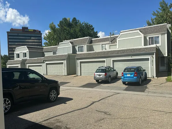 2910 S Parker Ct, Aurora, CO 80014