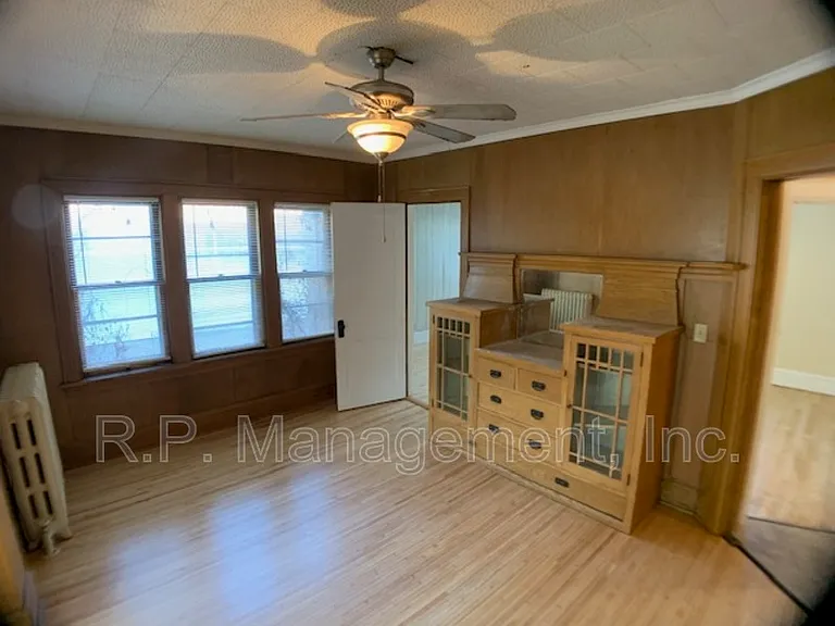 1434 W 32nd St #1 — Photo 10