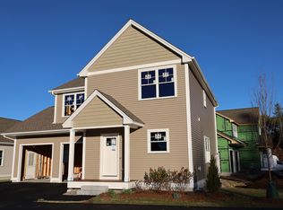 1 Doucet Ave, Nashua, NH 03062