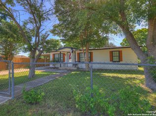 2321 N Guadalupe St, Seguin, TX 78155