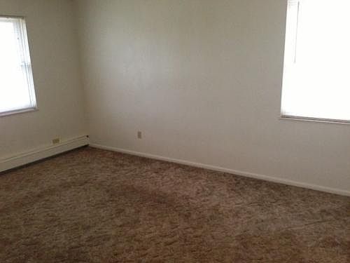 2nd image of 990 Patricia Dr APT 3