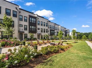 552 Ember Ln NW, Atlanta, GA 30318