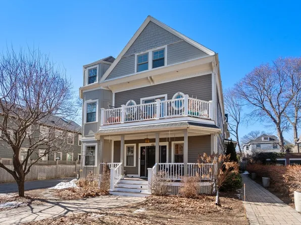 64 Toxteth St #64, Brookline, MA 02446