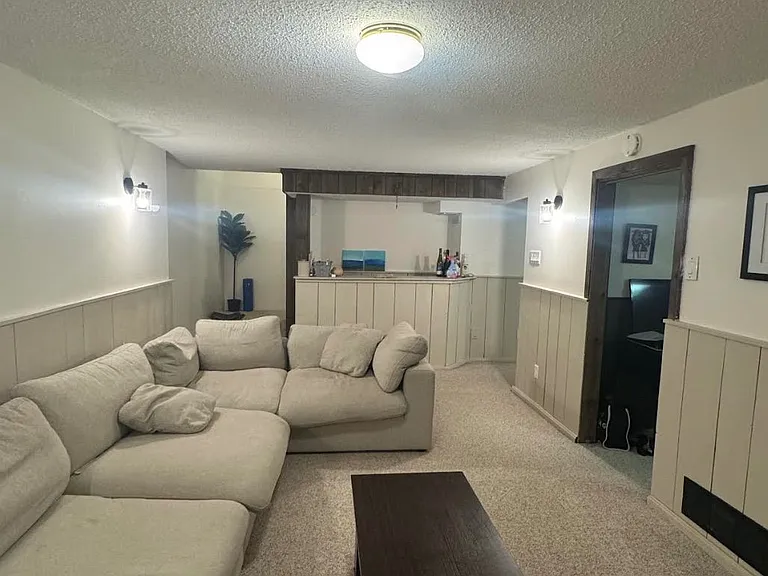 47 Parkview Pl #BASEMENT — Photo 1