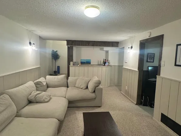 47 Parkview Pl #Basement, Brampton, ON L6W 2G2