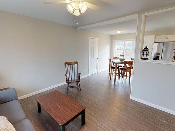 4th image of 3098 Spencer Cir E