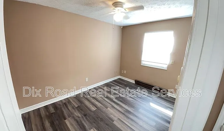 1107 Hunt Ave — Photo 15