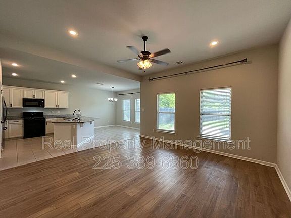 2nd image of 23149 Arcwood Dr