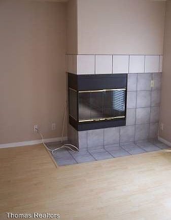 5th image of 3137 Dickens St