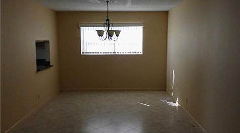 5th image of 119 Lake Gloria Dr