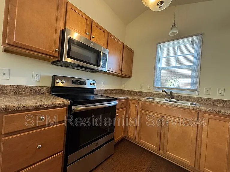 724 Kidder St — Photo 2