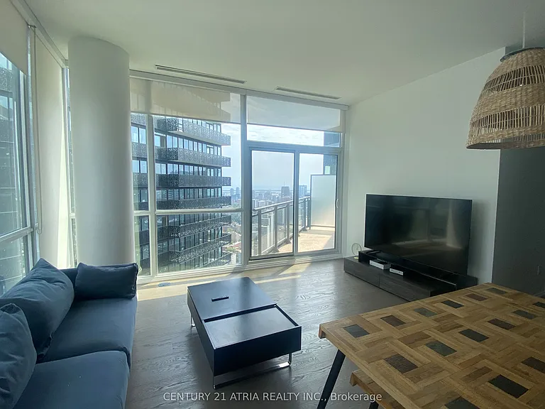 45 Charles St E #5310 — Photo 2