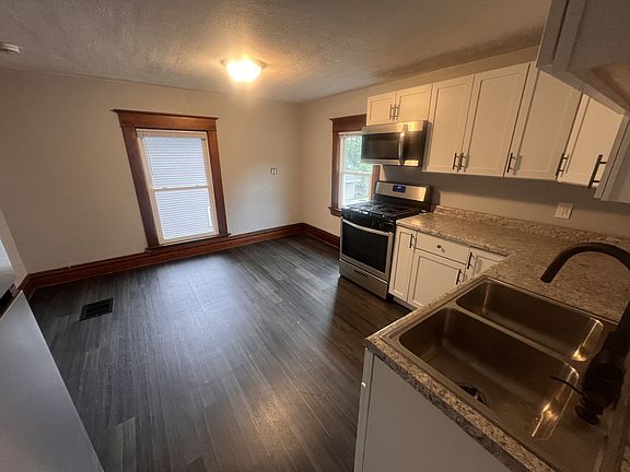 5th image of 215 Upland Ave APT 3