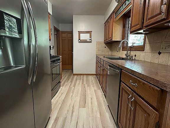 5th image of 7351 Lupine Ave