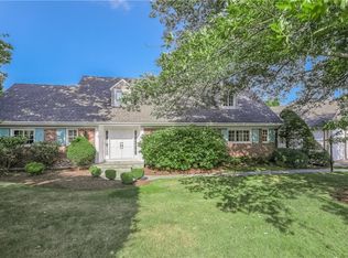 349 Fischer Cir, Portsmouth, RI 02871