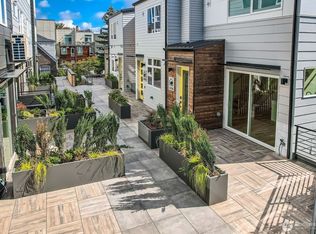 515 Howe St #A, Seattle, WA 98109