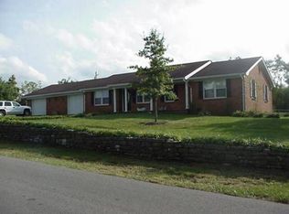 655 Waterworks Rd, Danville, KY 40422