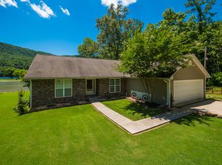 10136 Mullins Cove Rd, Whitwell, TN 37397