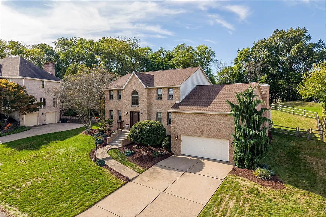 163 Hickory Heights Dr photo 1