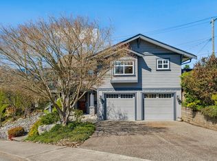 954 Tudor Ave, North Vancouver, BC