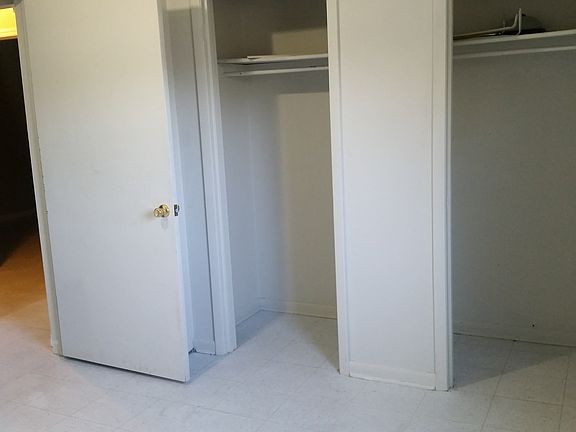 2nd bedroom closet
