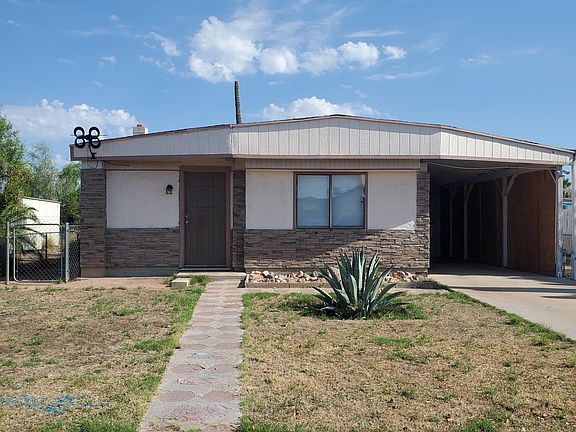 3rd image of 9442 E Emelita Ave