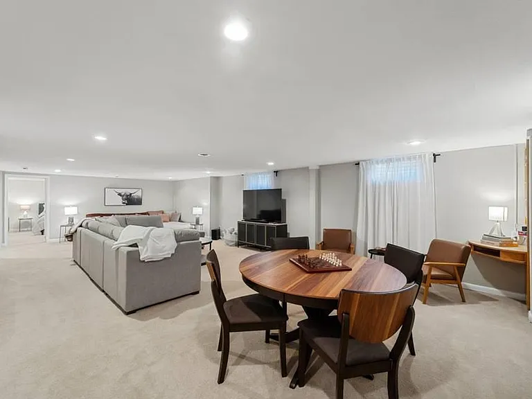 1025 Jupiter Dr — Photo 49