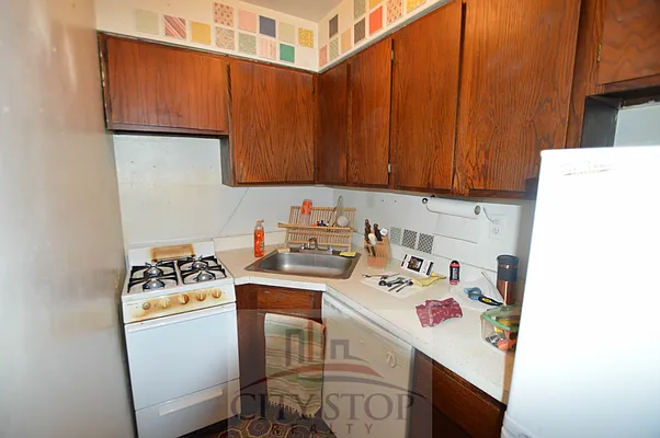 Rented by City Stop Realty | media 2