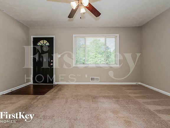 3rd image of 3084 King Ct SE