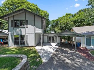 402 Down Hill Dr, Ballwin, MO