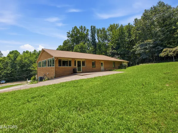 312 Woolsey Rd, Harriman, TN 37748