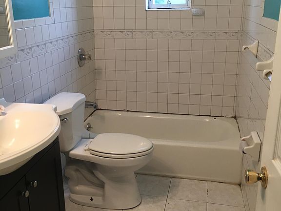 4th image of 110 Thurton Pl