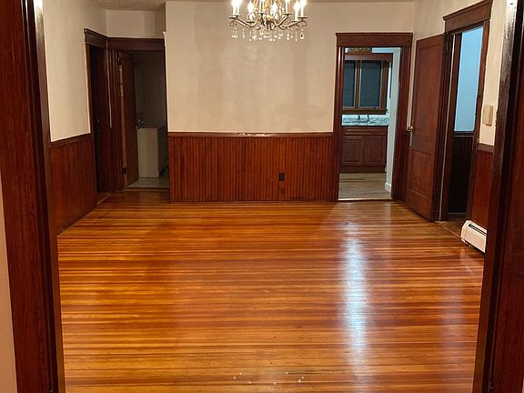 4th image of 28 New Haven Ave #2