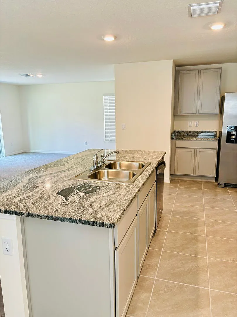 Dade City Home — Photo 2