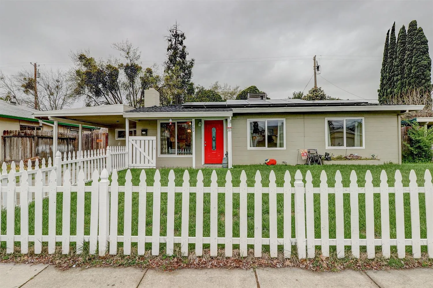 1262 Clark Ave photo 1