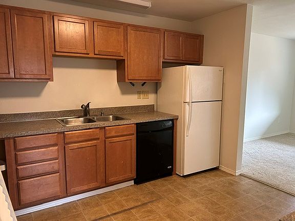 4th image of 4409 218th St SW APT 1
