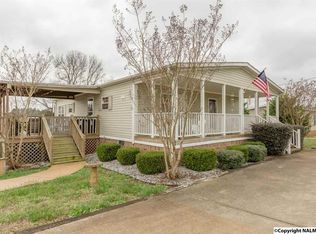 27178 Oak Crest Dr, Athens, AL 35613