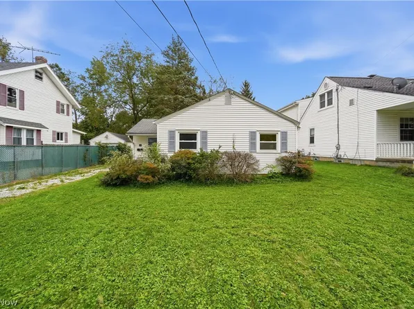 155 Hawk Ave, Akron, OH 44312
