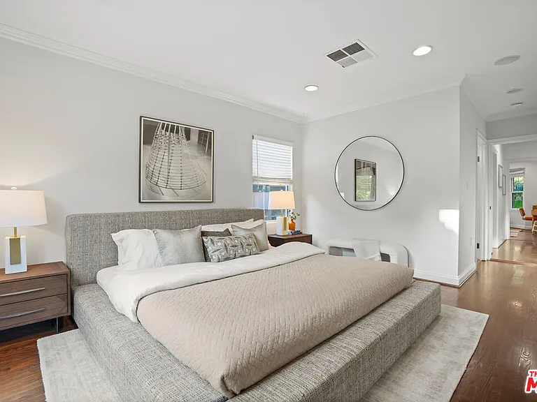 5539 Buffalo Ave — Photo 13