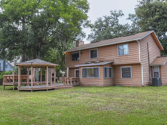 2nd image of 5942 Saxony Woods Ln
