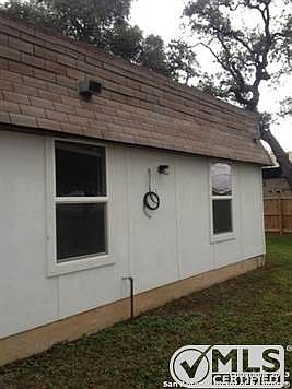 3rd image of 206 Amistad Blvd