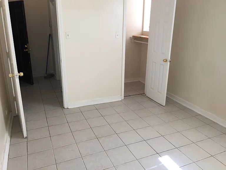 6701 S Union Ave — Photo 23