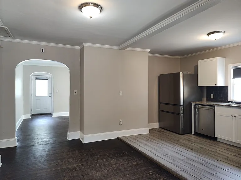 1405 Shamrock Dr — Photo 2
